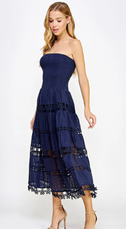 Naomie Eyelet Maxi